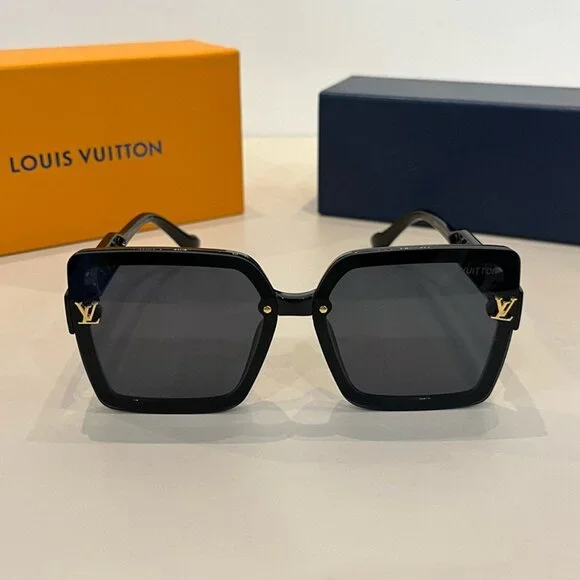 Louis Vuitton Women's Black Square Sunglasses